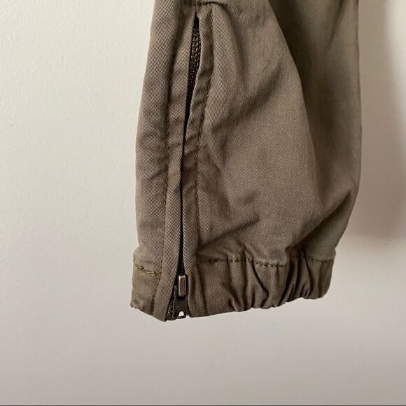 Aritiza "Golden Tna" Heroic Khaki Joggers - Picture 9 of 14